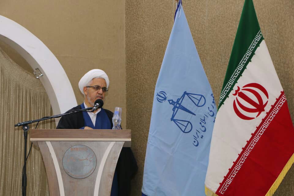 نداشتن دانش حقوقی روزانه پای زیادی از مردم را به دادگاه&zwnj;ها باز می&zwnj;کند