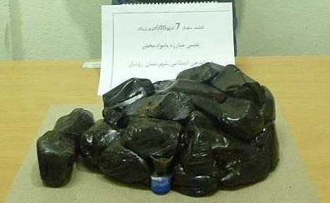 کشف تریاک از یک خودروی ال ۹۰ در رودبار