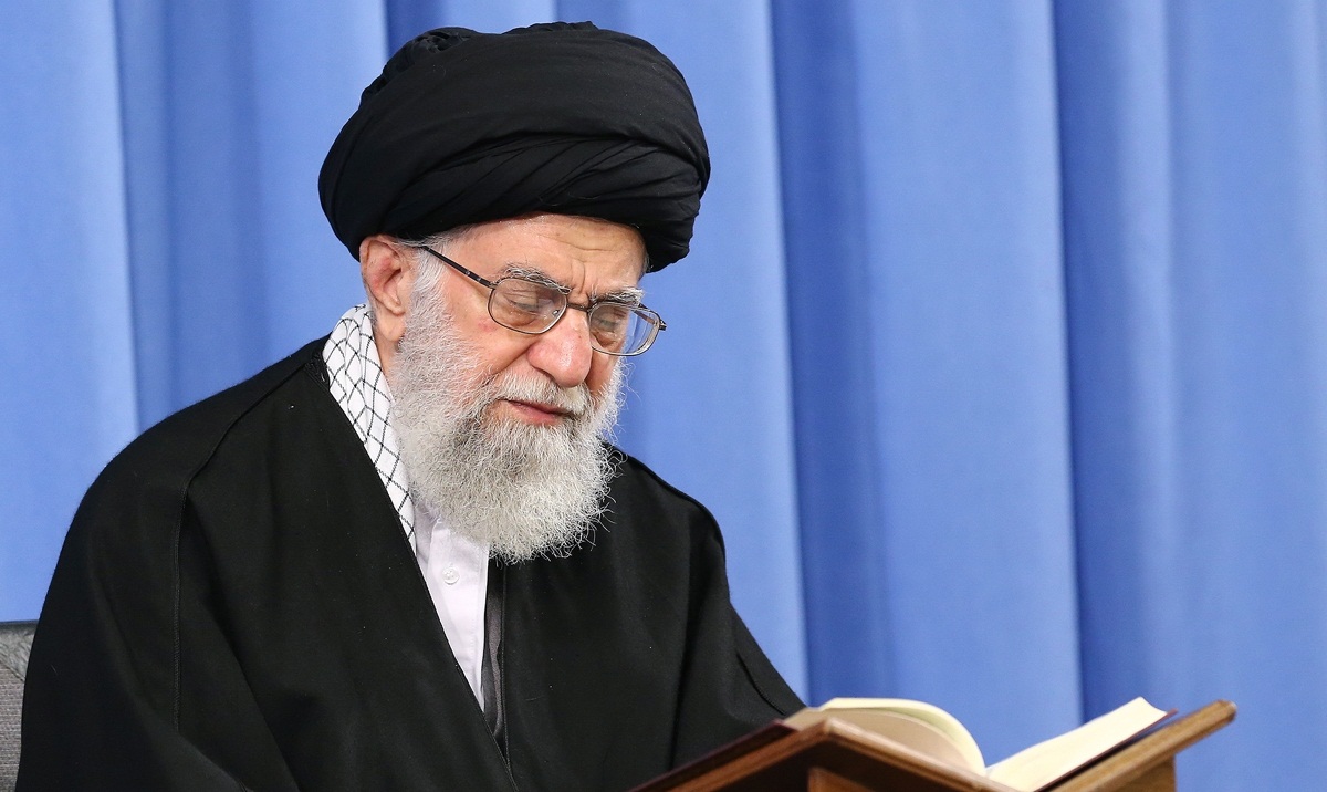 مسئولان مراقب و محافظ کارگران باشند و جلوی تبدیل کارخانه&zwnj;ها به برج&zwnj; را بگیرند.