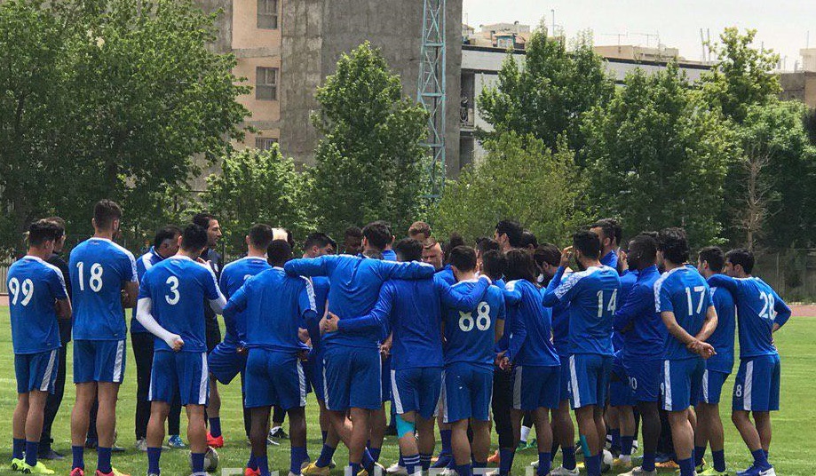 صحبت&zwnj;های شفر با بازیکنان در تمرین