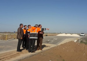 بازدید مسئولان از سیل بند رستای حریه
