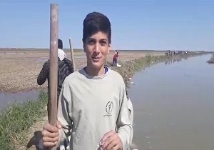 کمک‌رسانی جوانترین گروه جهادی در مناطق سیل‌زده آق‌قلا + فیلم