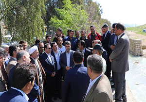 بازدید استاندار لرستان از مناطق سیل زده کوهدشت