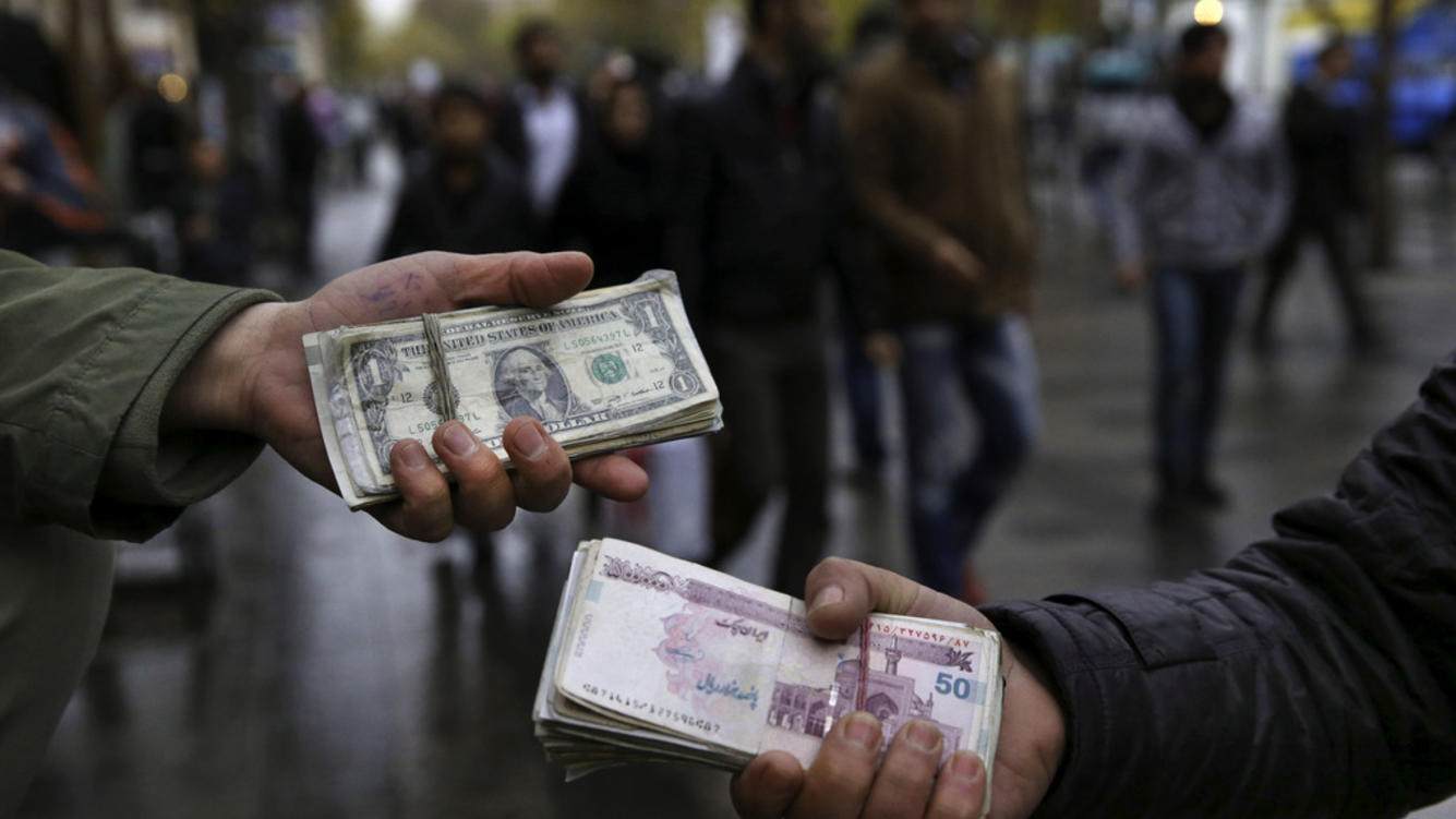 بازار متشکل ارزی اتاق شیشه ای مکانیزم تعیین نرخ ارز/ عملکرد مثبت بازار متشکل ارزی، موجب افزایش فروش شرکت ها می شود
