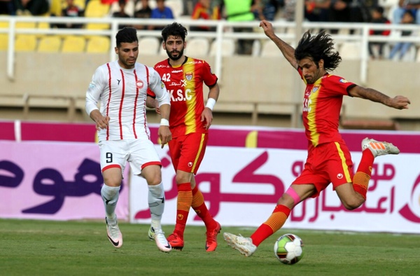 از تساوی پرسپولیس و سپاهان در ورزشگاه آزادی تا جلسه برانکو با سرمربی معروف