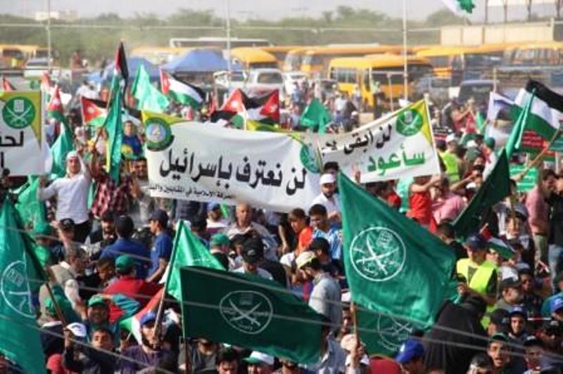 هزاران اردنی در تظاهراتی در مرز&zwnj;های فلسطین اشغالی جنایات رژیم صهیونیستی را محکوم کردند