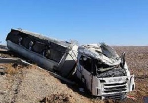 یک فوتی در واژگونی کامیون در محور طبس _ یزد