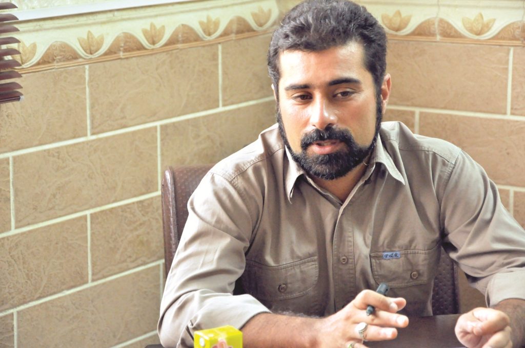 «دنگ و فنگ روزگار» آیینه تمام نمای اتفاقات اجتماعی است/ شاید فصل دوم سریال را هم بسازیم