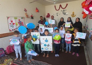 برپایی نمایشگاه نقاشی و کاردستی از مواد بازیافتی در اندیمشک