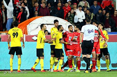 باخت ۸۰ هزار نفری پرسپولیس و سپاهان + فیلم