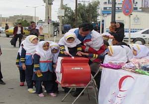 کمک ۵۱میلیون ریالی دانش آموزان به سیل زدگان