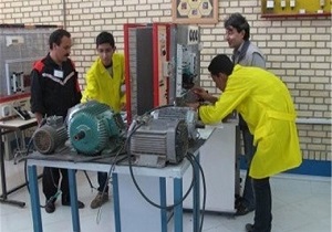 مهارت آموزی  در راستای کاهش آسیب‌های اجتماعی