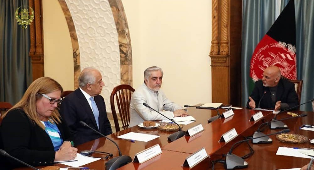 زلمی خلیلزد با مقامات حکومت وحدت ملی دیدار کرد