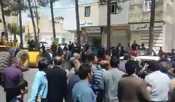 تلاش متفاوت شهرداری کوهدشت برای جلوگیری از انتقال یک بازداشتی +فیلم