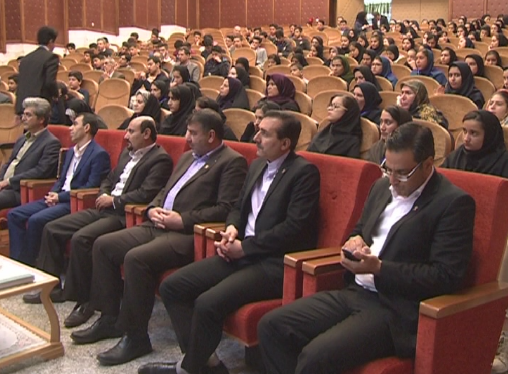 ۶۰ مقاله در چهاردهمین همایش دانش آموزی نجوم پذیرفته شدند + عکس