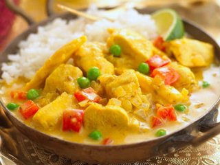 خوراک مرغ میوه&zwnj;ای + دستور تهیه