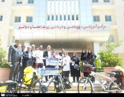 رکاب زنی زوج جوان مشهدی با شعار 