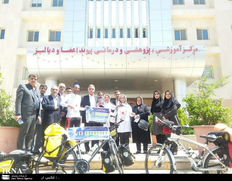 رکاب زنی زوج جوان مشهدی با شعار " اهدای عضو اهدای زندگی دوباره"