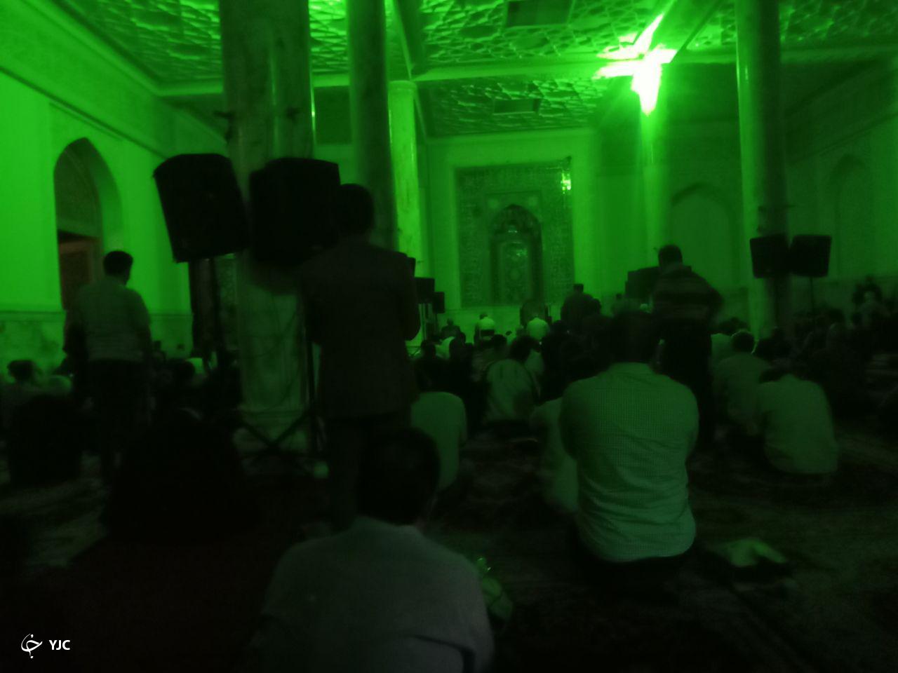 باز هم بارش رحمت الهی و باز هم دلدادگیهایی که گویی با باران عجین شده / اشکهایی که برای دوری از امام زمان (عج) ریخته شد باز هم بارش رحمت الهی و باز هم دلدادگیهایی که گویی با باران عجین شده / اشکهایی که برای دوری از امام زمان (عج) ریخته شد