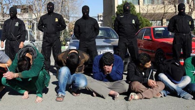 انهدام باند سارقان زورگیر در رودبار جنوب