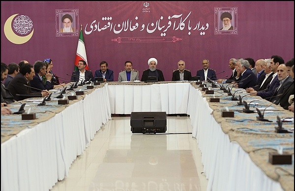 هدف دشمنان جلوگیری از ایرانی قدرتمند، متحد و توسعه&zwnj;یافته است/ حتماً بنگاه&zwnj;های دولتی باید واگذار شود/ قیمت ارز ۱۳ هزار تومان و حتی ۸ هزار تومان نیست