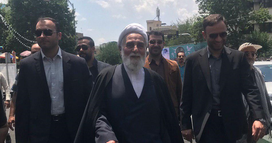 امروز همه آمدند؛ از مسئولان و اقلیت&zwnj;های مذهبی تا پیرزن ۱۰۰ ساله و نوجوانان رزمی&zwnj;کار/ پیام انگلیسی تهرانی&zwnj;ها به مردم جهان