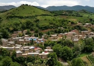 فیلمی از طبیعت جذاب و بهاری در روستای قلعه‌قاف