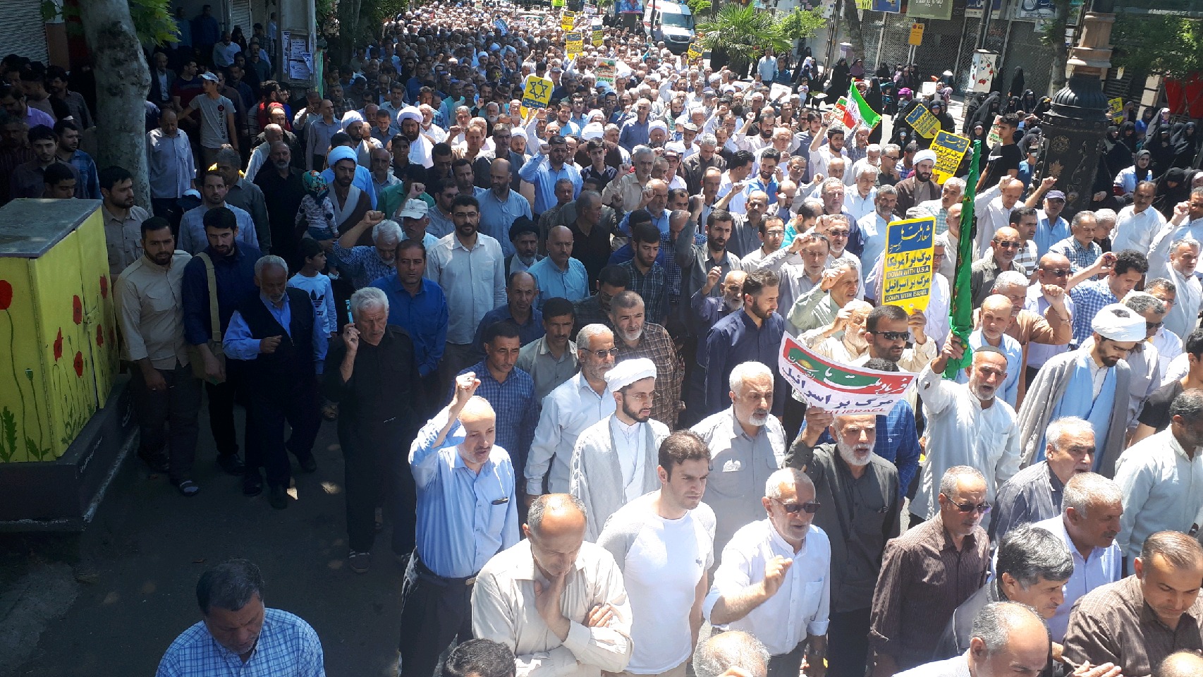 عکس&zwnj; ها و حاشیه&zwnj;های راهپیمایی قدس ۹8 در شهرستان های گیلان  + عکس