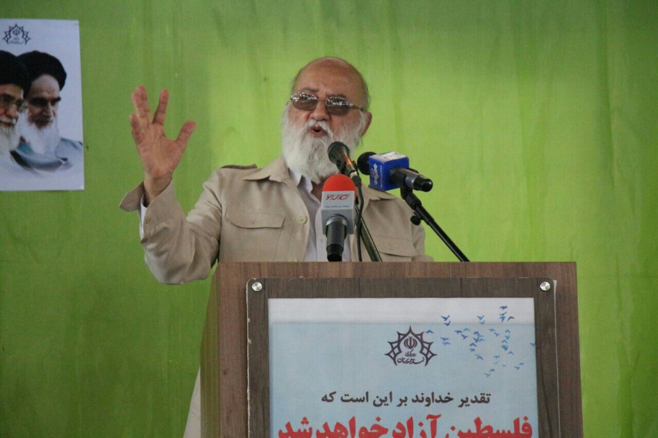 امروز همه ناوها و جنگنده&zwnj;های دشمن در تیررس و دید کشور ماست/آمریکا در معامله بزرگ قرن پیروز نمی&zwnj;شود
