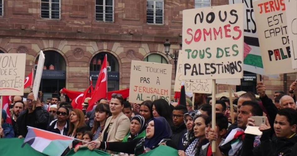 لگدمال شدن پرچم رژیم صهیونیستی در فرانسه