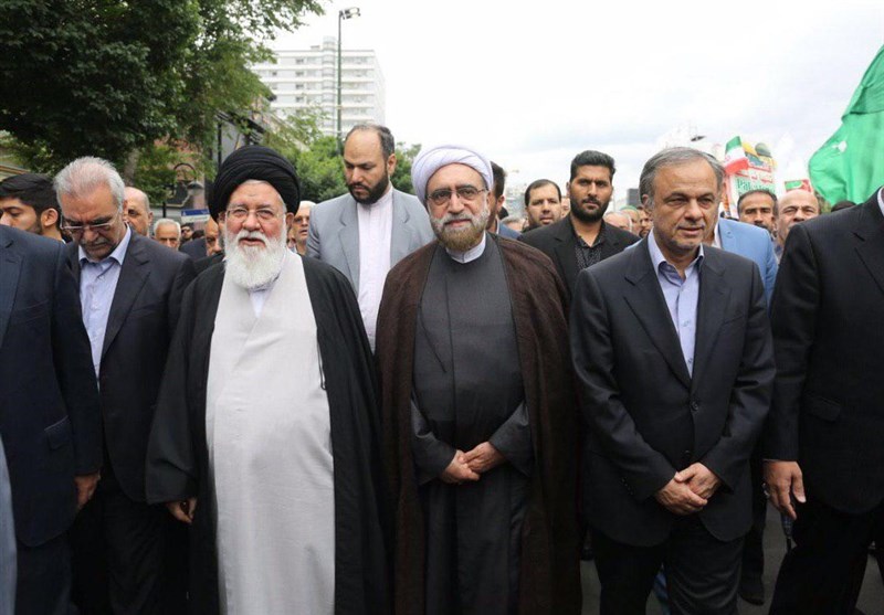 آیت الله علم&zwnj;الهدی به صف راهپیمایان روز قدس مشهد پیوست