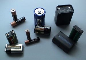 نوسانات نرخ ارز تاثری بر بازار باتری نداشته است/ افزایش قیمت مواد اولیه تولید باتری