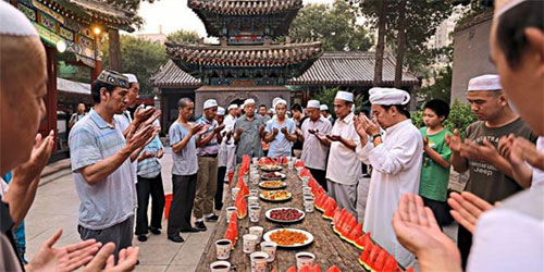 تعطیلات عید فطر در کشورهای خارجی؛ از درب باز کاخ پادشاه تا عید شکر تعطیلات عید فطر در کشورهای خارجی؛ از درب باز کاخ پادشاه تا عید شکر