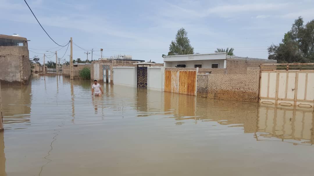 مهار سیلاب در روستای نظامین سرخه