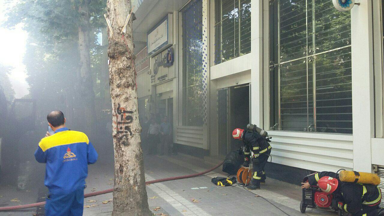 آتش سوزی در یکی از بانک های گیلانغرب