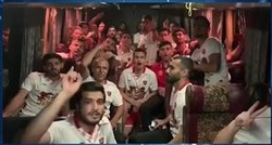 شادی پرسپولیسی&zwnj;ها در اتوبوس بعد از قهرمانی در جام حذفی +فیلم