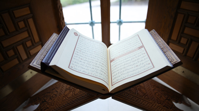 توهین به مسلمانان در حال افطار با سوزاندن قرآن در دانمارک
