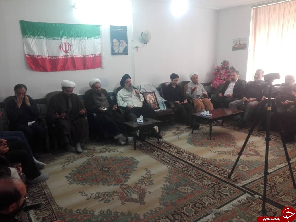دستگاه قضایی قتل امام جمعه کازرون را جزئی تلقی نکنند/امام جمعه کازرون ماندگار ماند + تصاویر