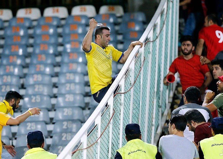 مستند آشوب در ورزشگاه&zwnj;ها به تلویزیون رسید