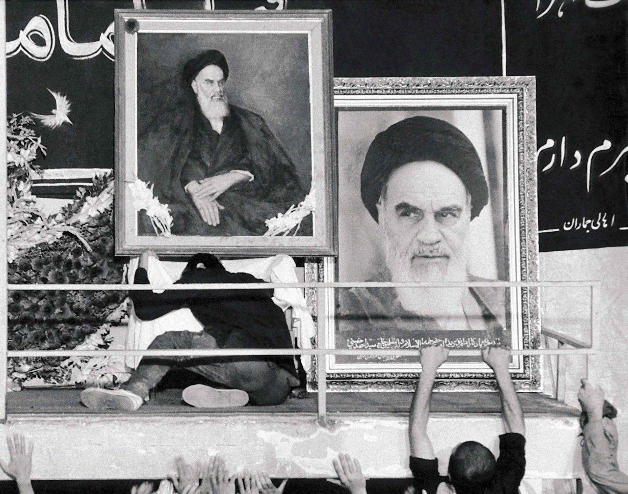 کلیپ &laquo;از من جدا مشو&raquo; با صدای احسان خواجه امیری به مناسبت رحلت امام خمینی(ره)