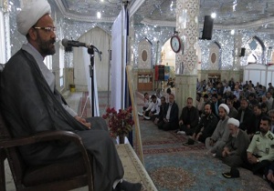 امام خمینی (ره) بهترین چراخ هدایت، برای بشر بود