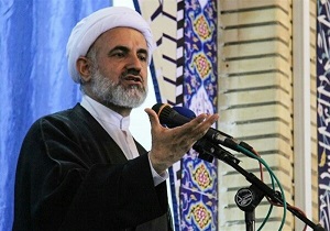 امام خمینی پرچمدار نجات بشریت از استکبار است