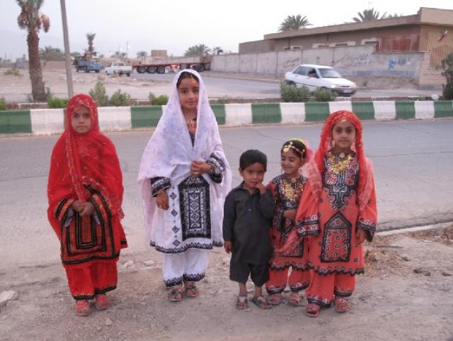 عید فطر در پایتخت وحدت ایران /بستن توشه یک ساله با اقامه نماز عید سعید فطر