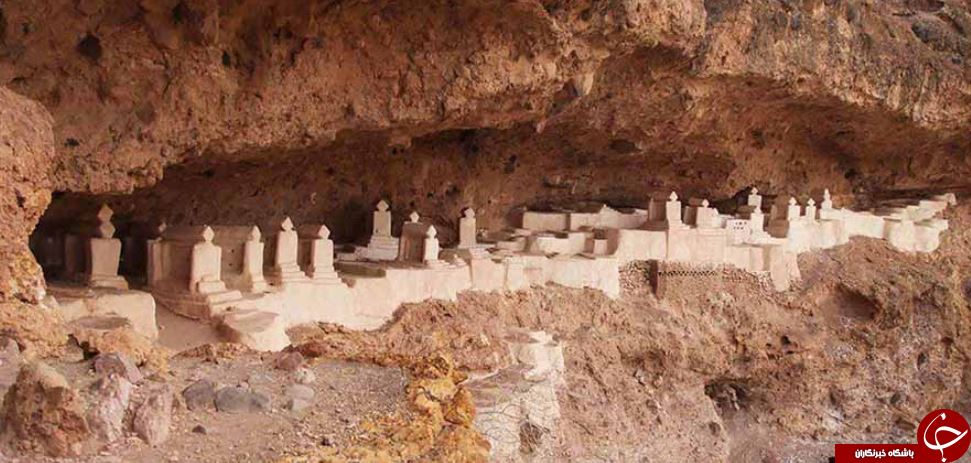 قبرستان ۸۰۰ ساله هفتاد ملا؛ قبرستانی که از مقبره کوروش الهام گرفته است +تصاویر قبرستان ۸۰۰ ساله هفتاد ملا؛ قبرستانی که از مقبره کوروش الهام گرفته است +تصاویر