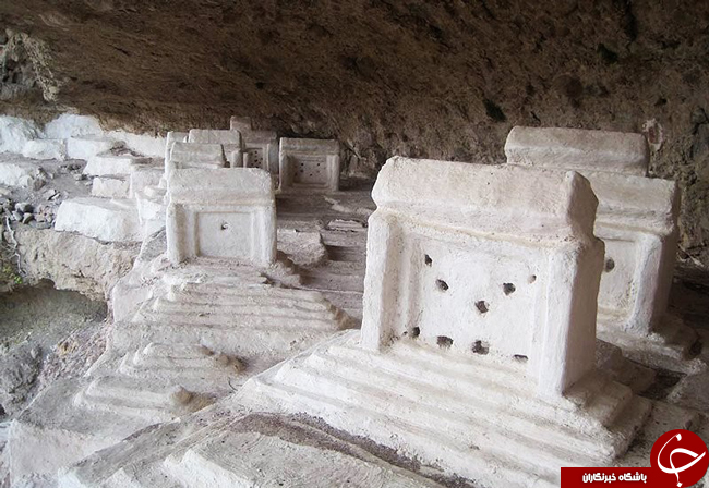 قبرستان ۸۰۰ ساله هفتاد ملا؛ قبرستانی که از مقبره کوروش الهام گرفته است +تصاویر قبرستان ۸۰۰ ساله هفتاد ملا؛ قبرستانی که از مقبره کوروش الهام گرفته است +تصاویر