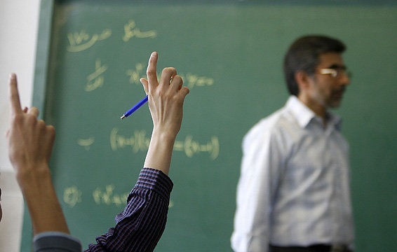 گره کور حل مشکل معیشت فرهنگیان/ گزینههایی که فقط روی میز خاک میخورند گره کور حل مشکل معیشت فرهنگیان/ گزینههایی که فقط روی میز خاک میخورند