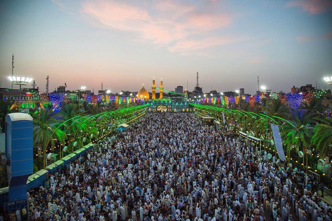 برگزاری باشکوه نماز عید سعید فطر در بین الحرمین کربلای معلی +تصاویر