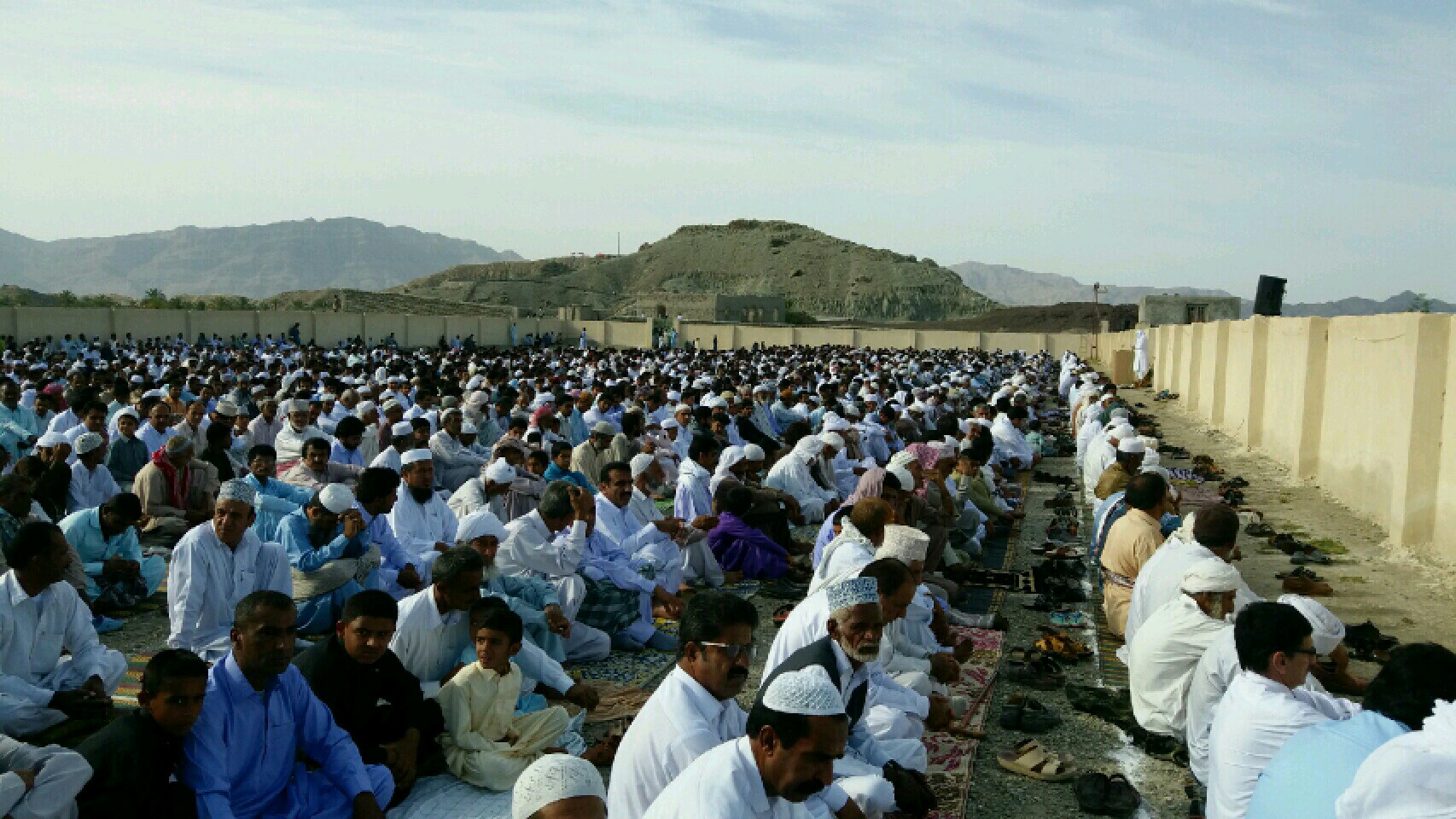 نماز عید فطر در سیستان و بلوچستان اقامه شد +تصاویر نماز عید فطر در سیستان و بلوچستان اقامه شد +تصاویر