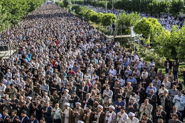 اقامه نماز باشکوه عید فطر در خراسان شمالی