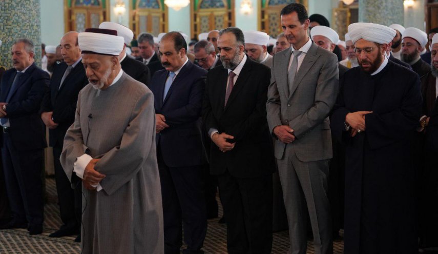 بشار اسد در نماز عید فطر دمشق حضور پیدا کرد + تصاویر